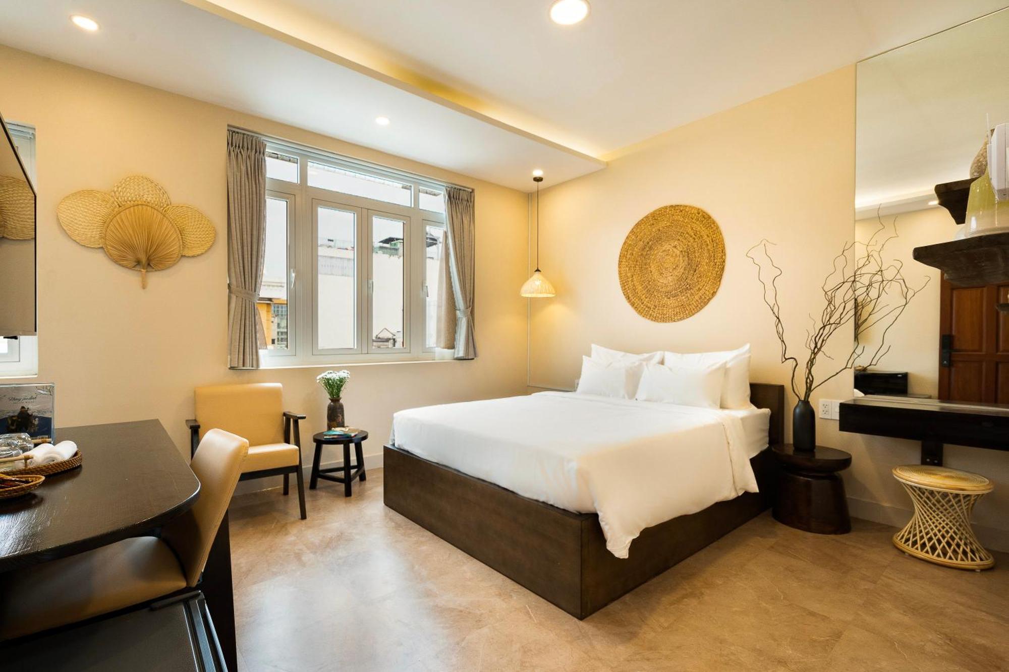 Khách sạn Hemtouch House