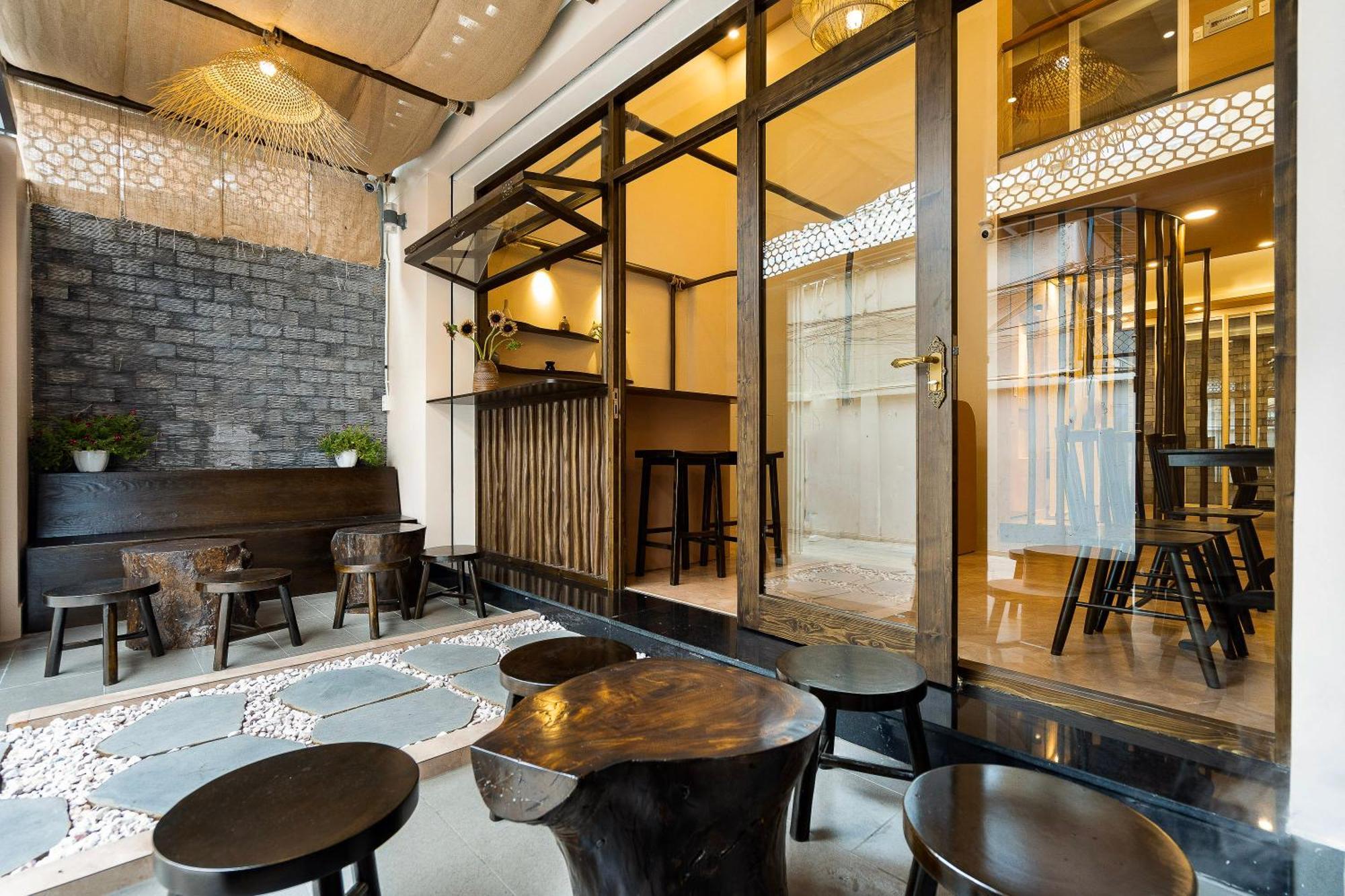 Hemtouch House Khách sạn TP. Hồ Chí Minh