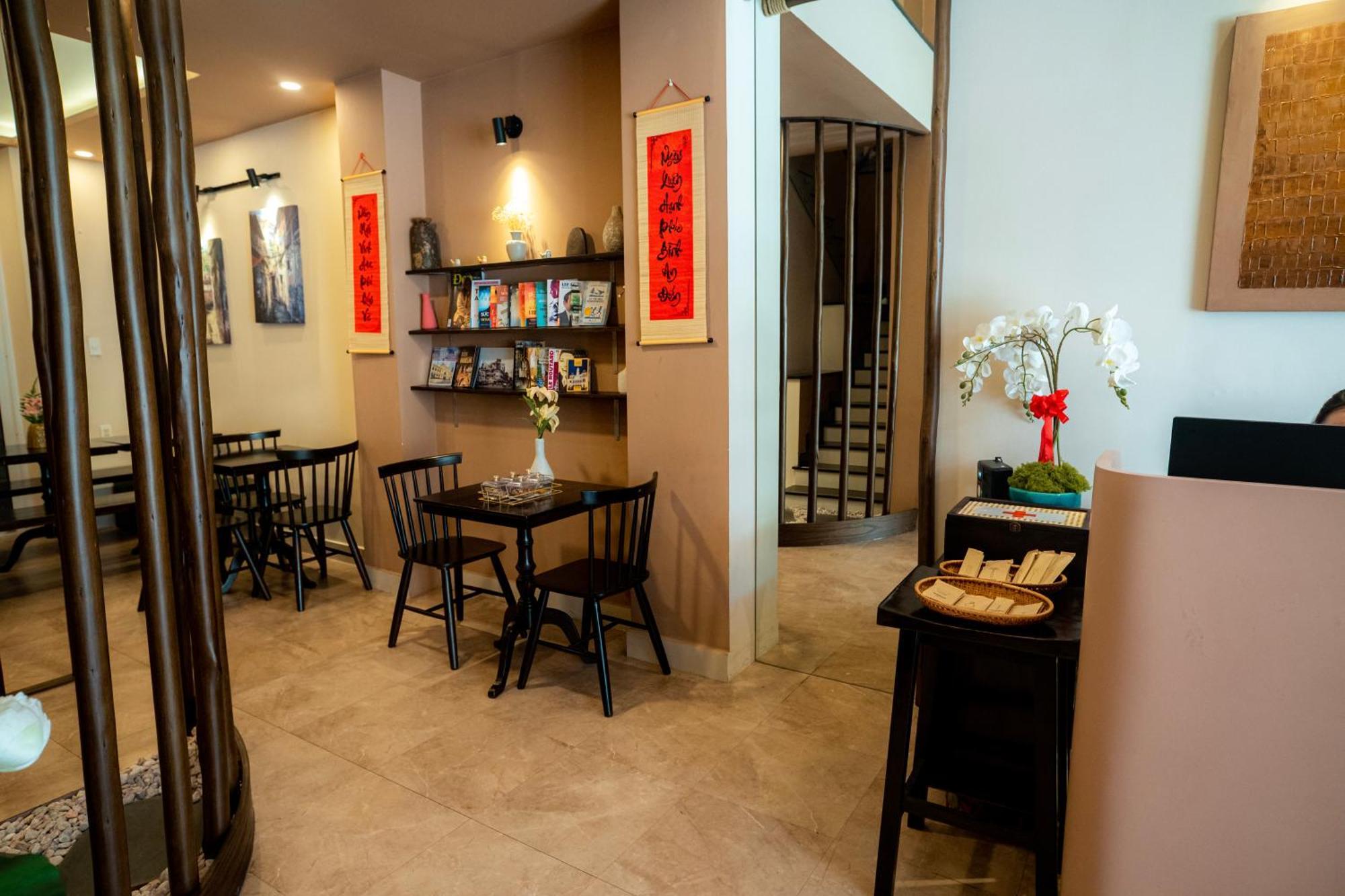 Khách sạn Hemtouch House *